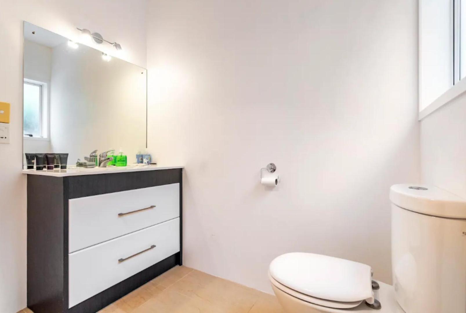 Private Guest Suite Near The Airport 1-4 Guests Auckland Bagian luar foto