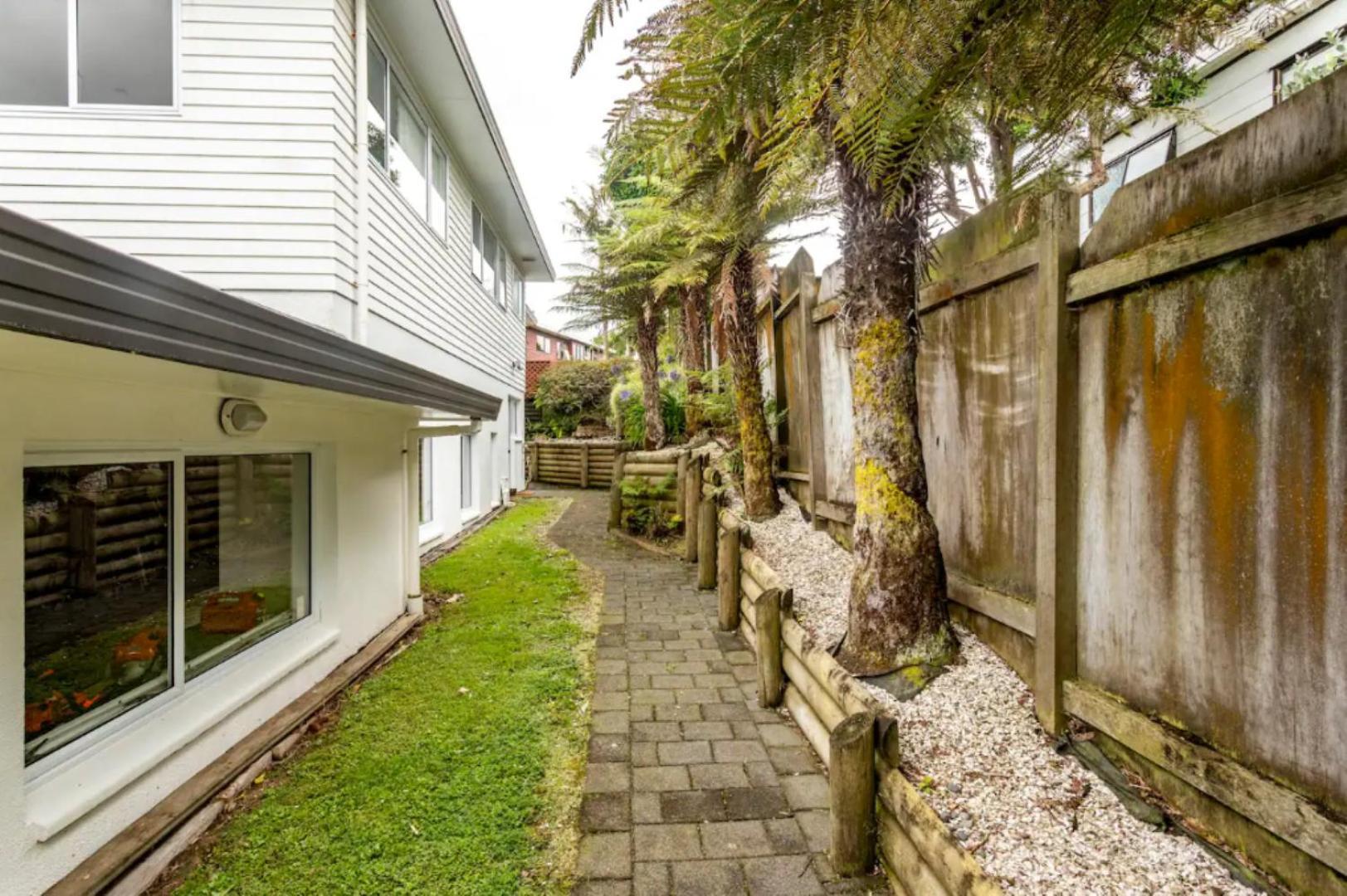 Private Guest Suite Near The Airport 1-4 Guests Auckland Bagian luar foto